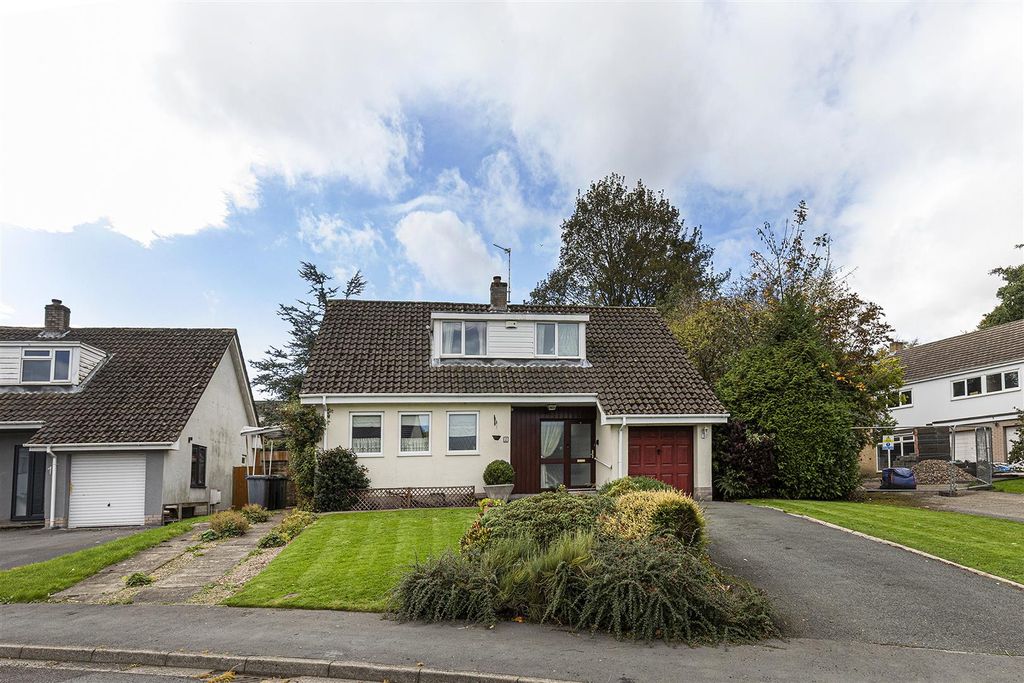 Property photo 1 of 54