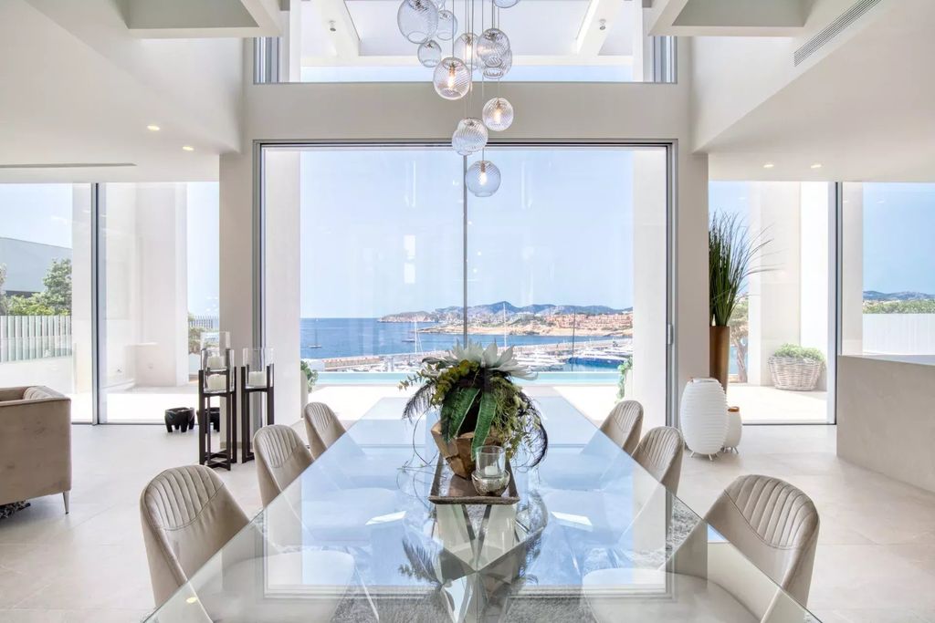 Property photo 3 of 17 Agency:  Mallorca Agent

Agent: Sebastian

Location:  El Toro

Type: Villa

Agency:  Mallorca Agent

Agent: Sebastian

Location:  El Toro

Type: Villa