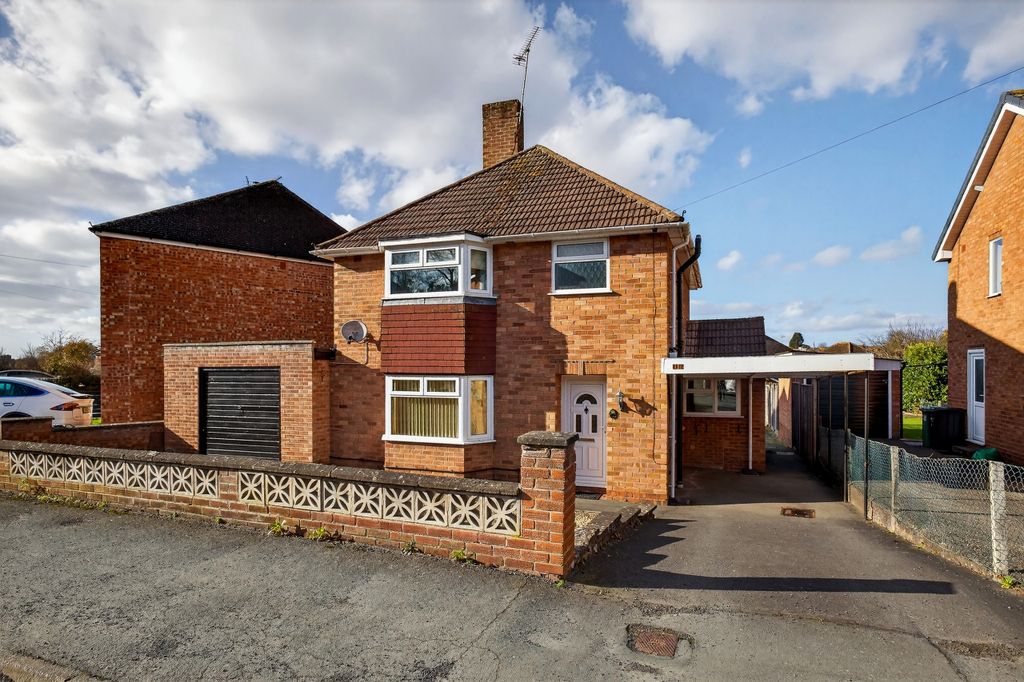 Property photo 1 of 17 Front