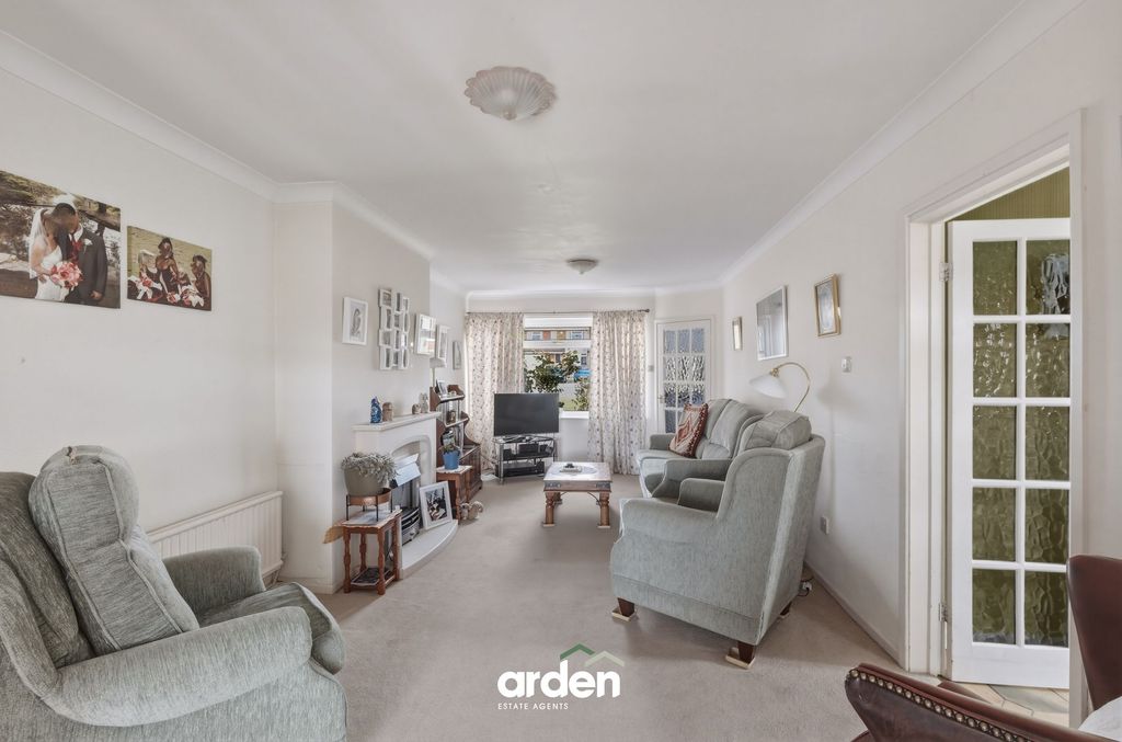 Property photo 2 of 13