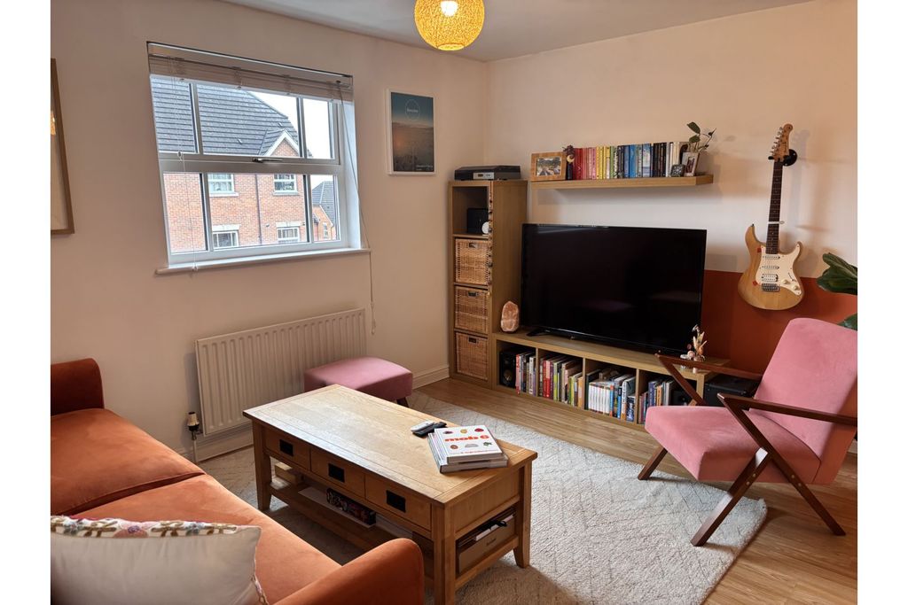 Property photo 2 of 19 Living Area