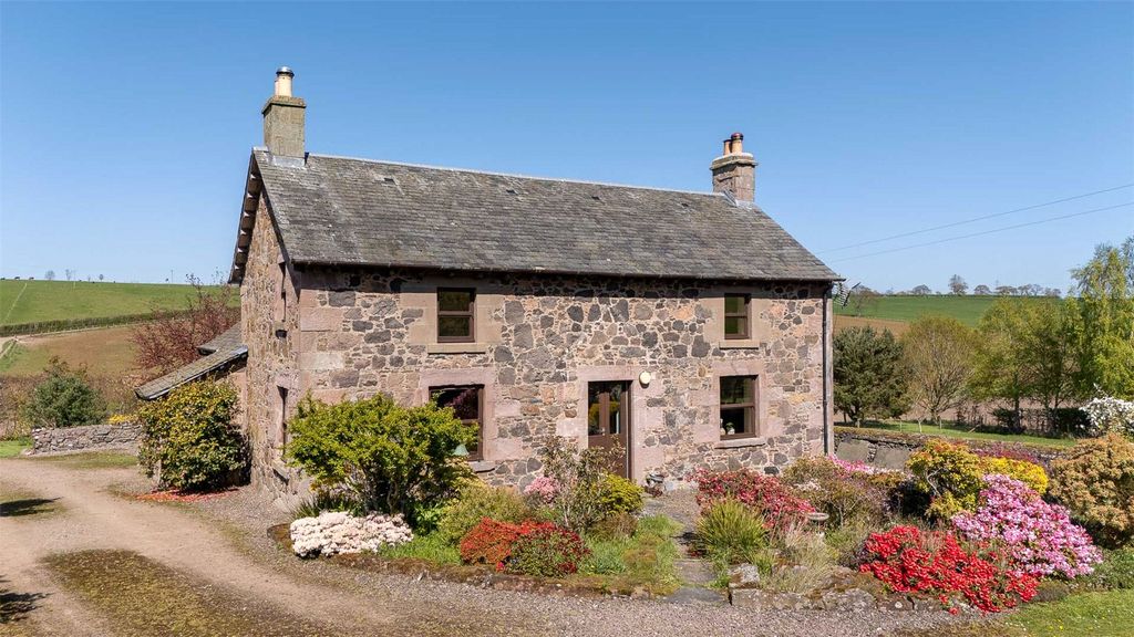 Property photo 1 of 54 Picture No. 01