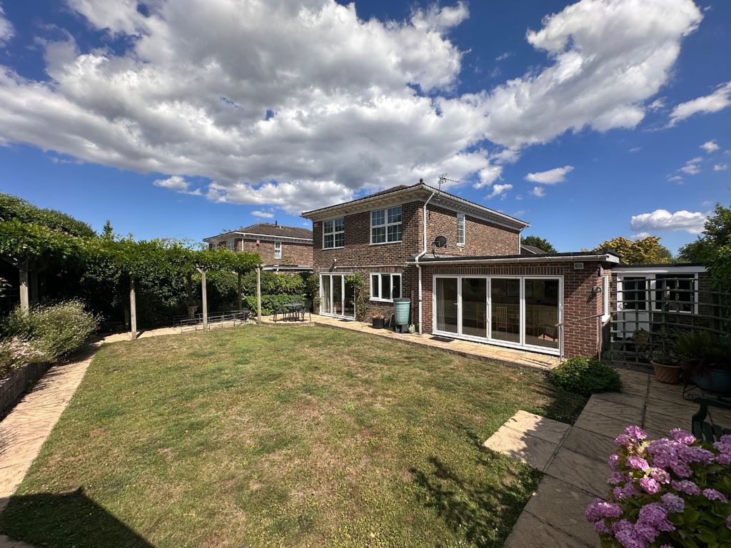 Property photo 2 of 25 4354271