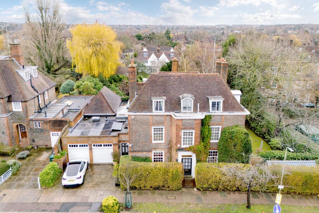 Property photo 2 of 16