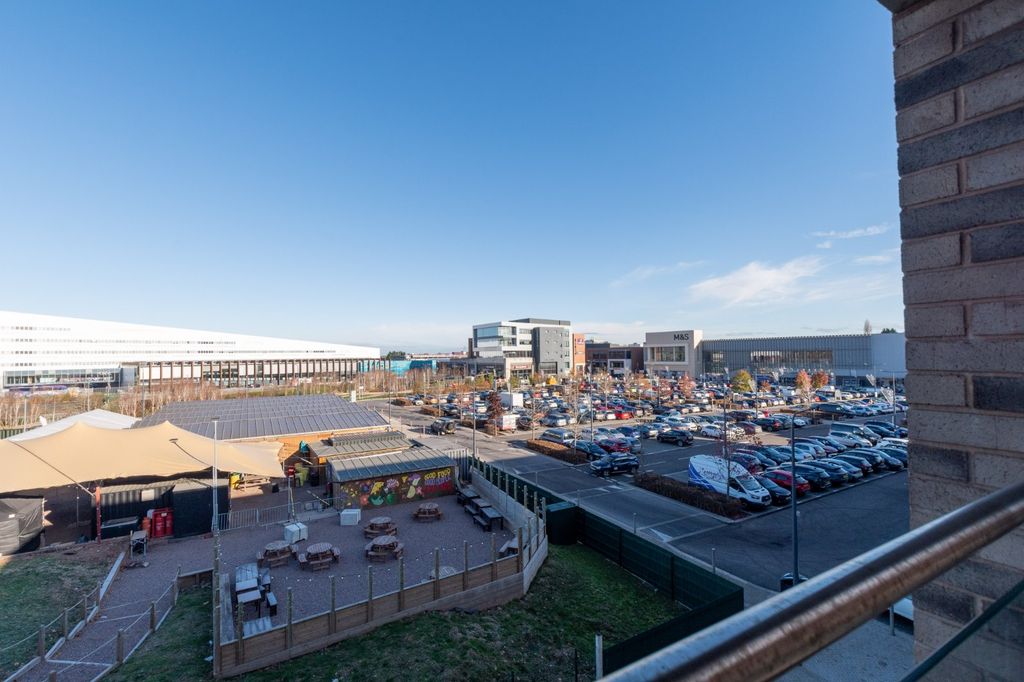 Property photo 2 of 18 Picture No. 15