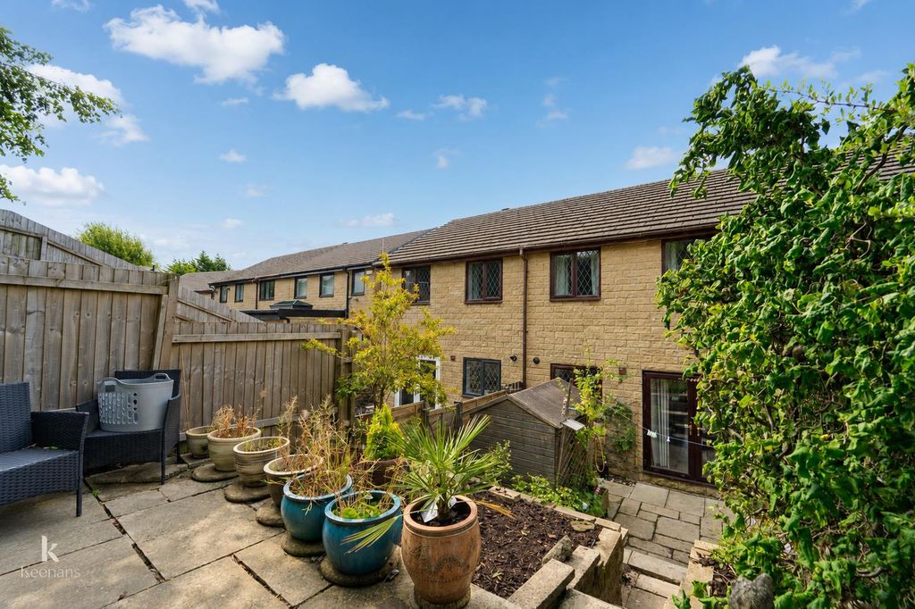 Property photo 2 of 20 . (2).Png