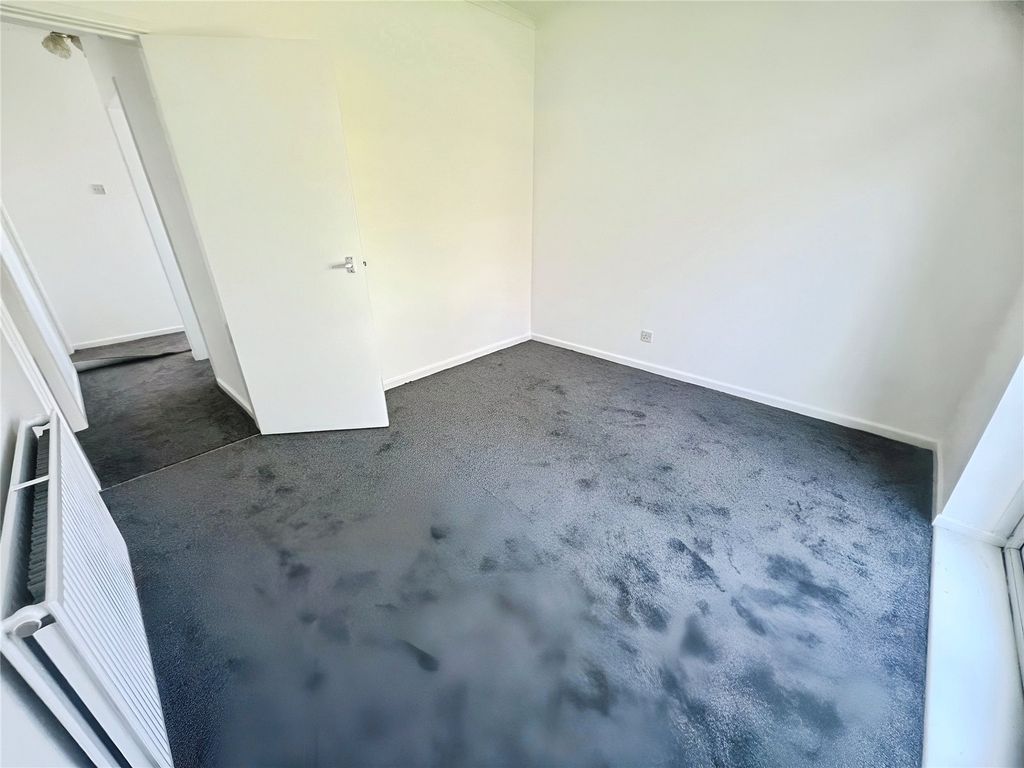Property photo 3 of 11 Bedroom