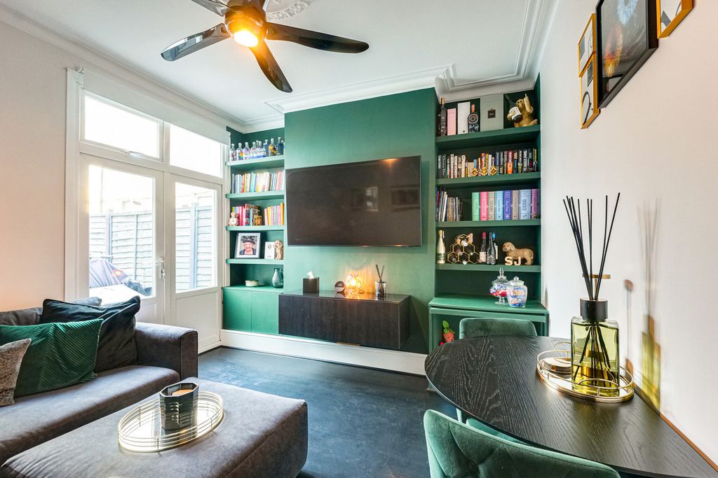 Property photo 2 of 24