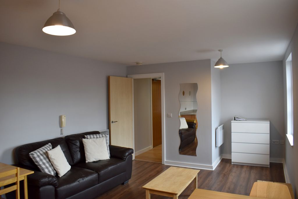 Property photo 2 of 6