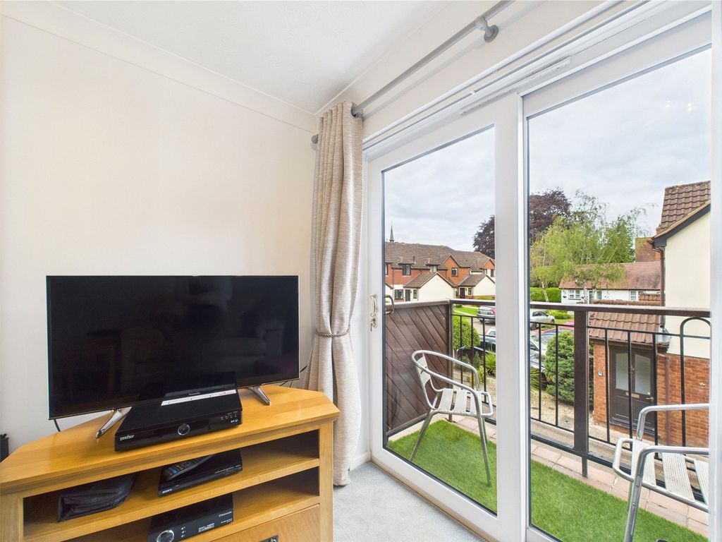 Property photo 3 of 8 Picture No. 14