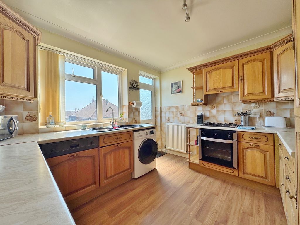 Property photo 3 of 23