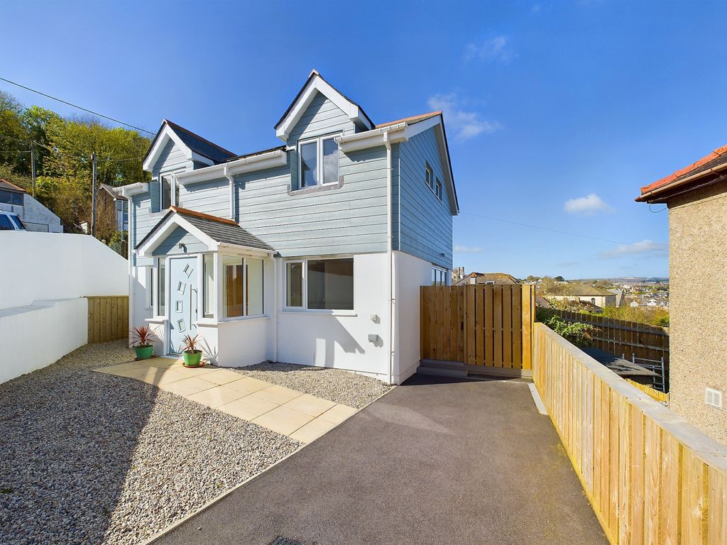 Property photo 1 of 9 3 Bedroom Detached House For Sale