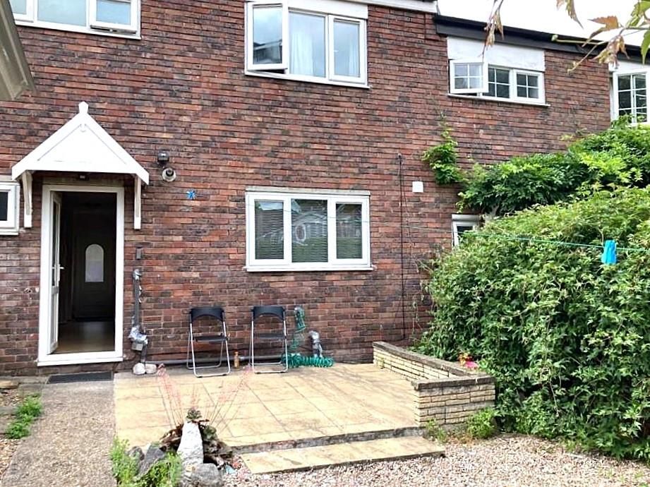 Property photo 1 of 9 Exterior, Gideon Road, Eden Harper Sw11