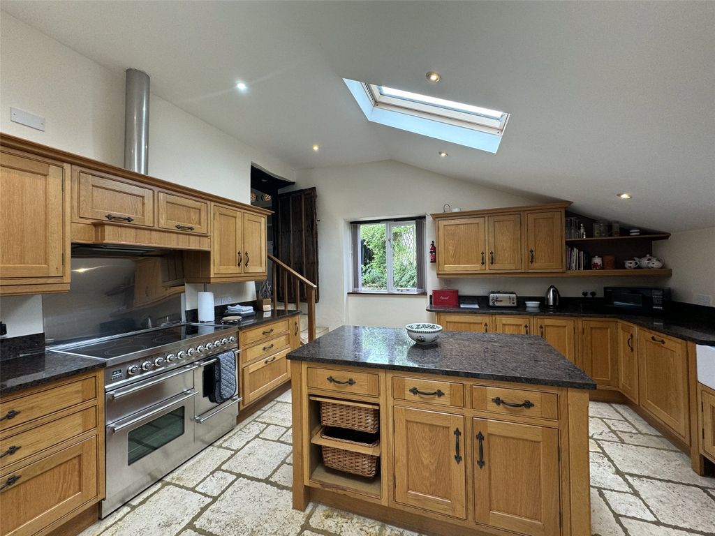 Property photo 2 of 20 Picture No. 02