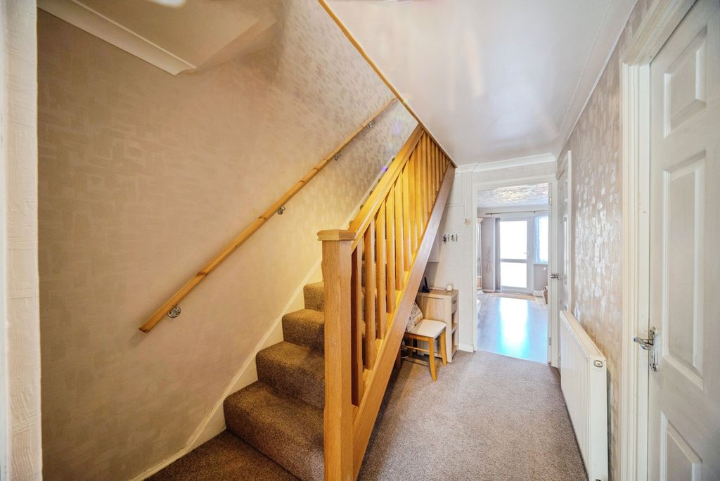 Property photo 3 of 19 Pbox-Img.Jpg