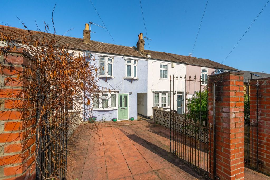 Property photo 1 of 12