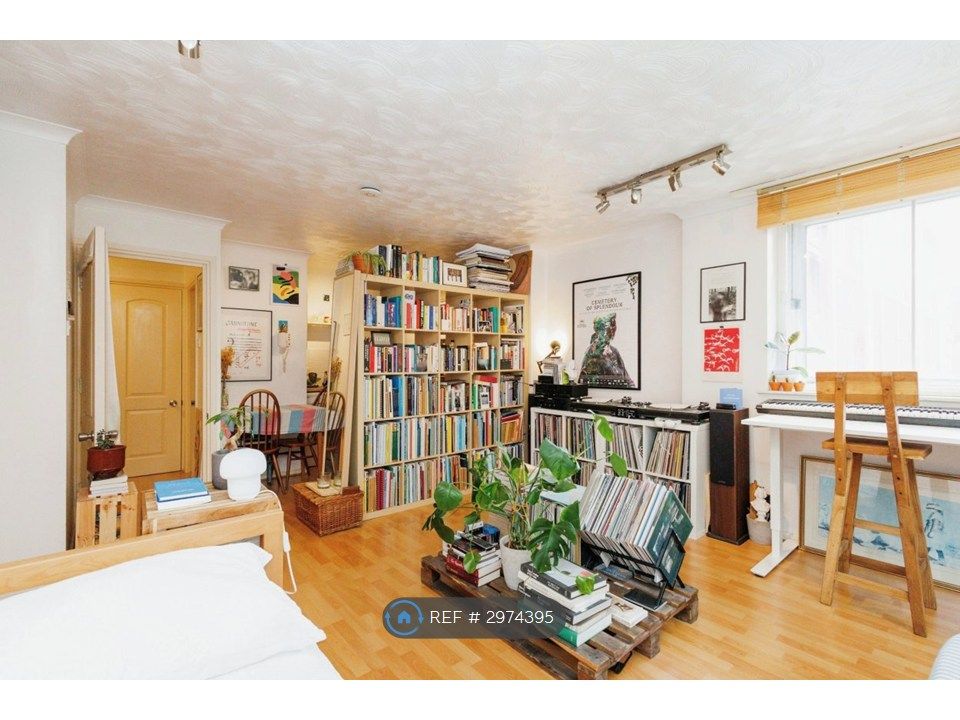 Property photo 3 of 11