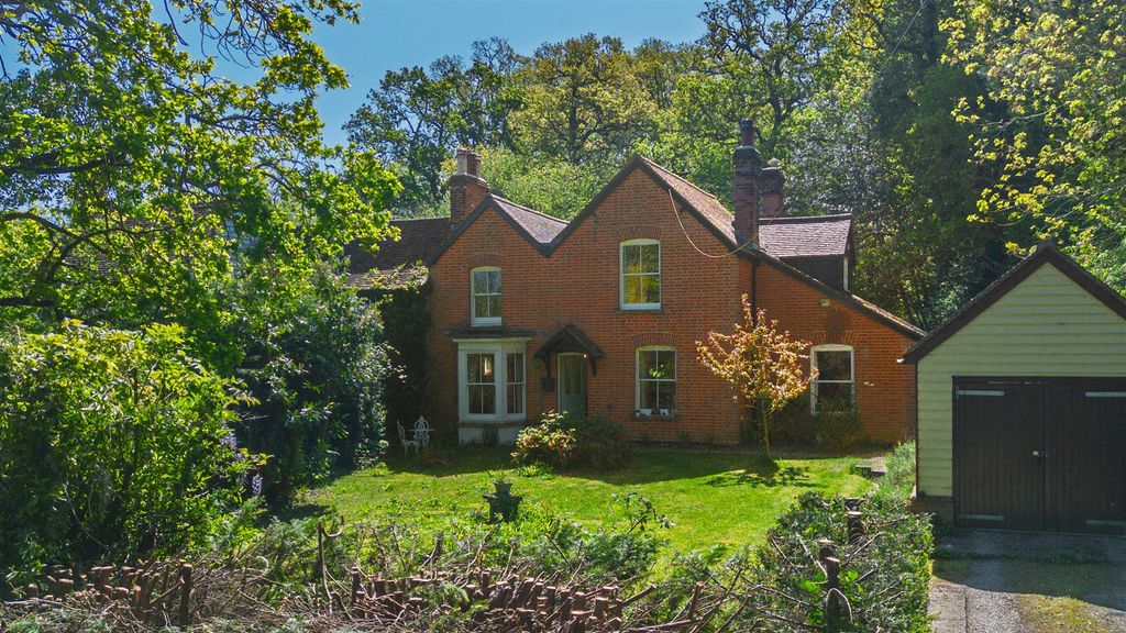 Property photo 1 of 27