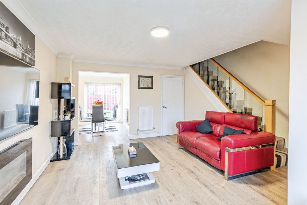 Property photo 3 of 16