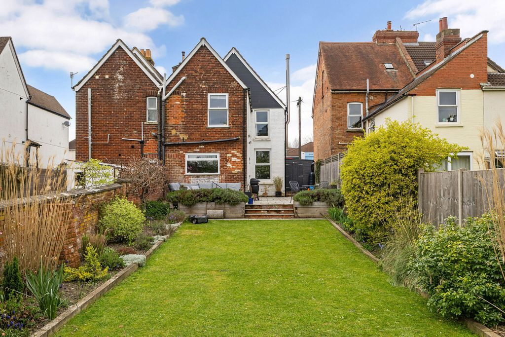 Property photo 1 of 12