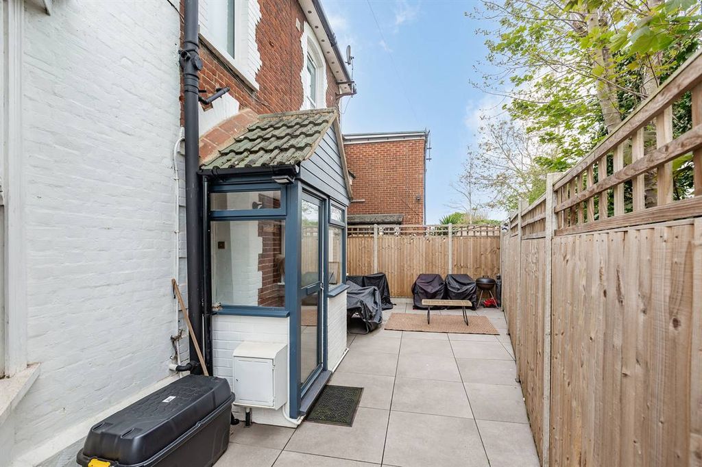 Property photo 3 of 17