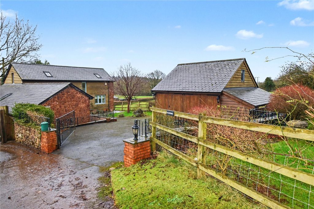 Property photo 2 of 36 Picture No. 04