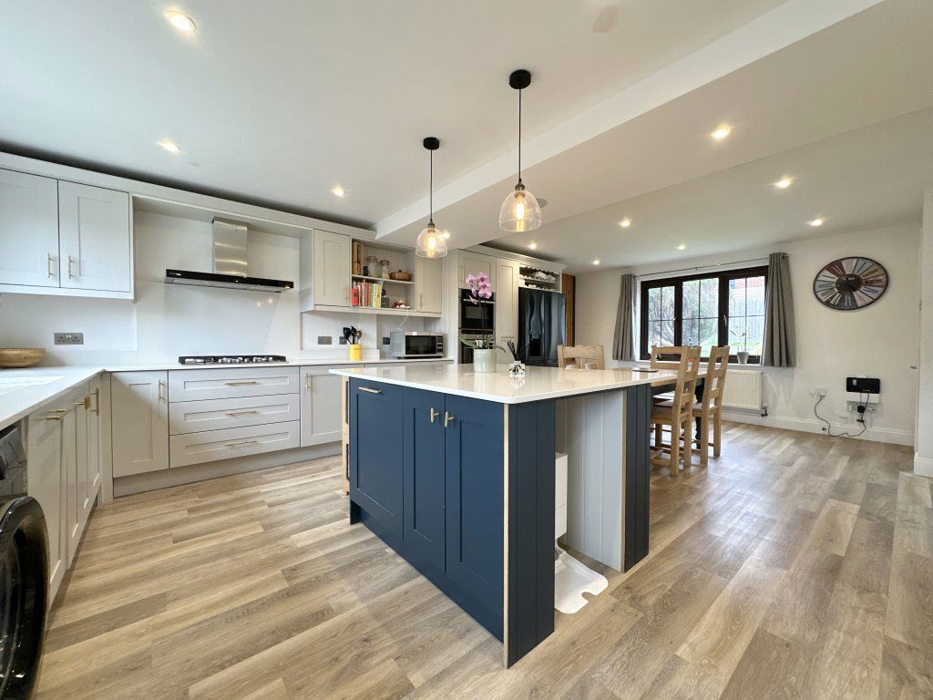 Property photo 3 of 42