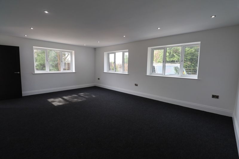 Property photo 2 of 17 Photo 11