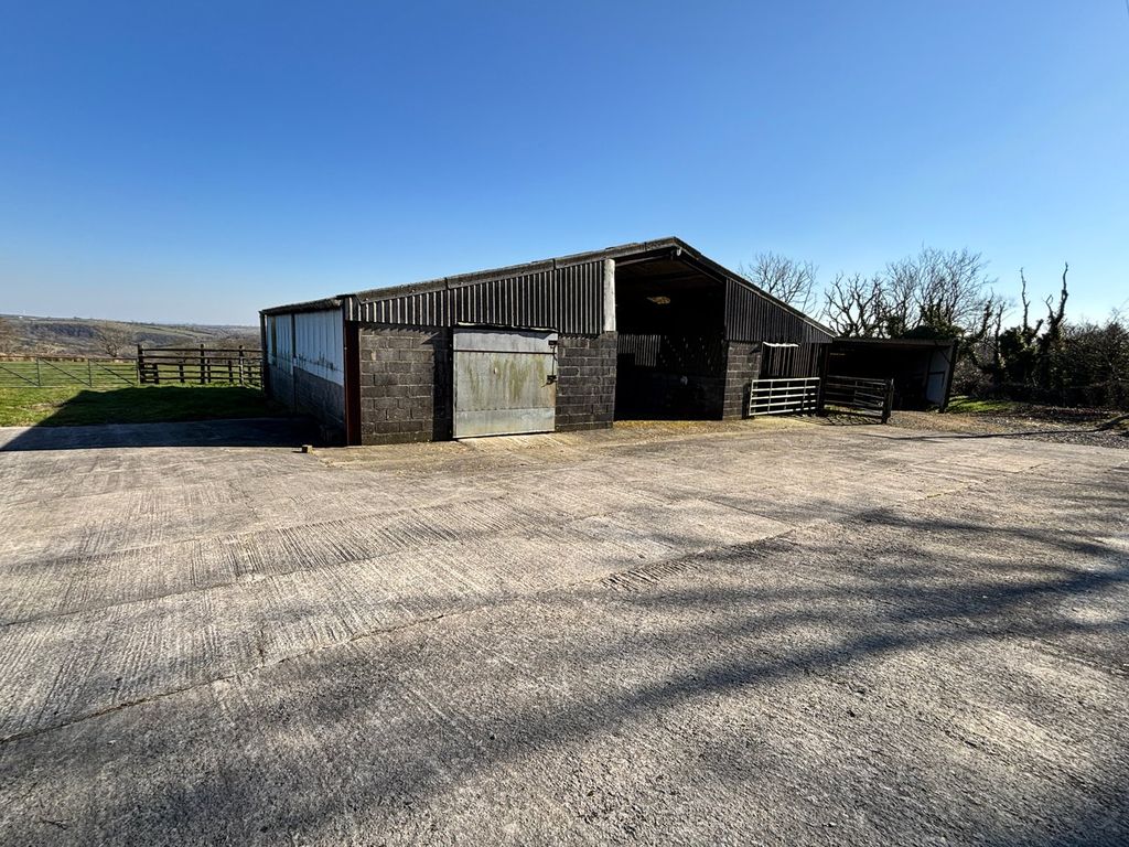 Property photo 3 of 26