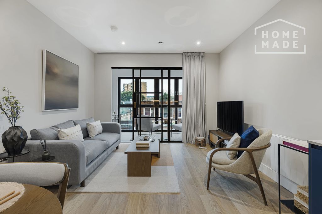 Property photo 2 of 27 21.Jpg