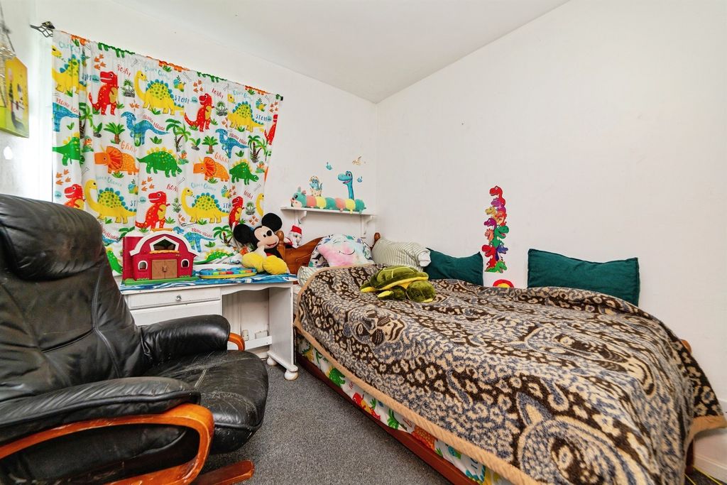 Property photo 3 of 15