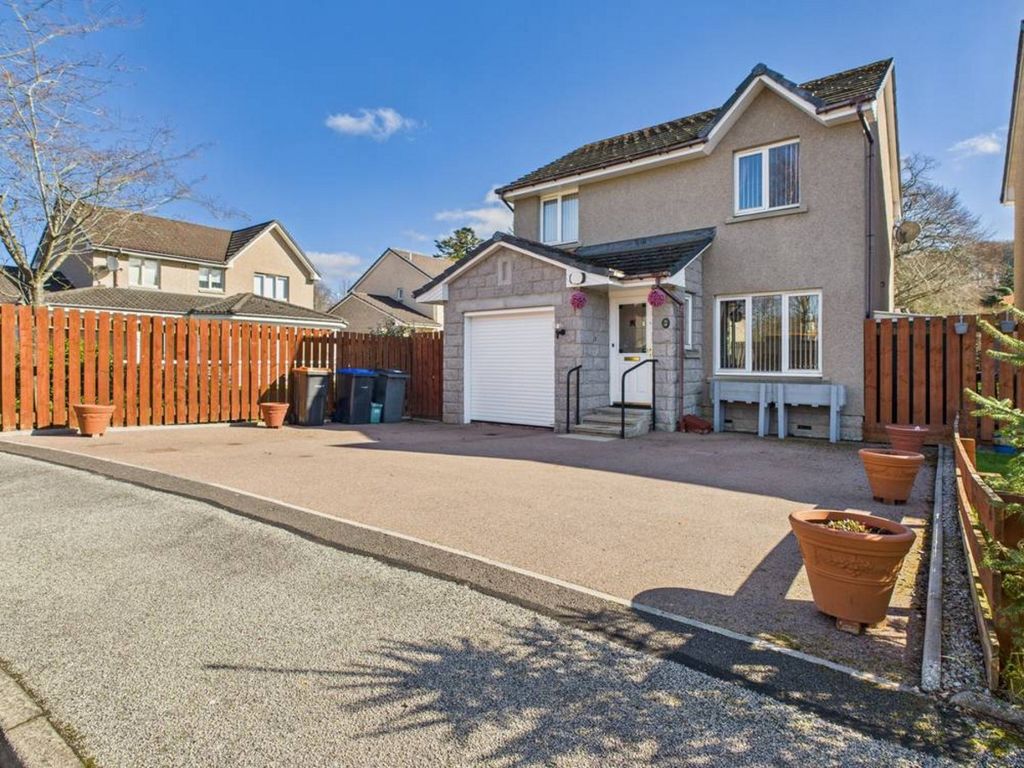 Property photo 1 of 34