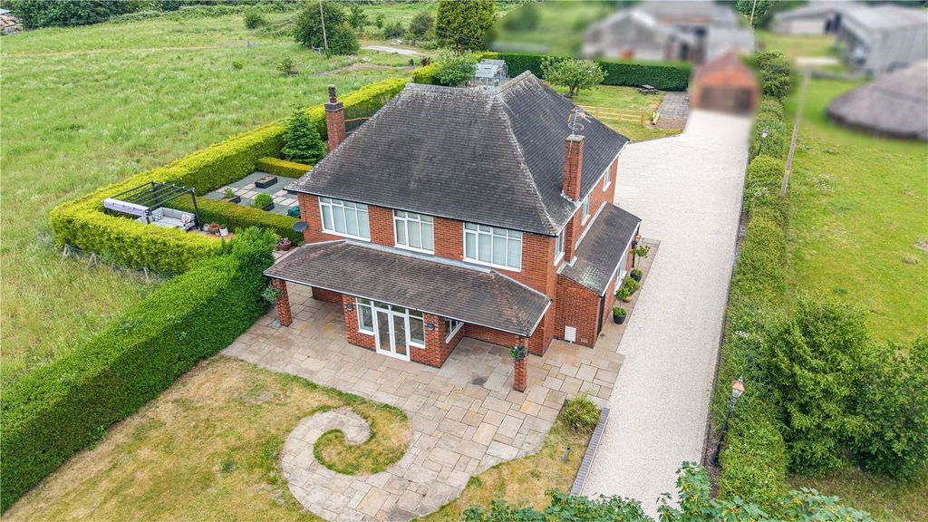 Property photo 1 of 33 Picture No. 83