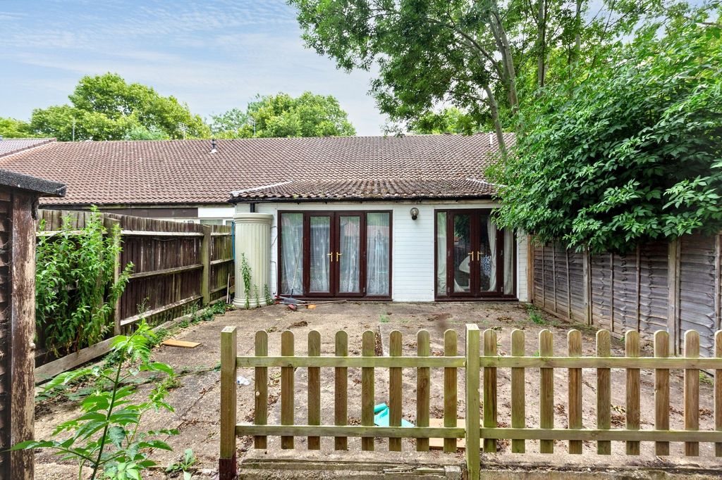 Property photo 2 of 21