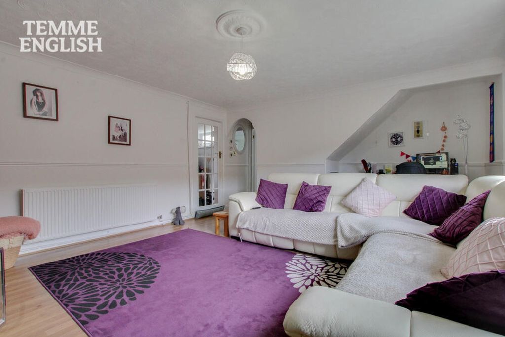 Property photo 3 of 13