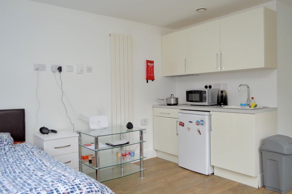 Property photo 3 of 8 Open Plan Living