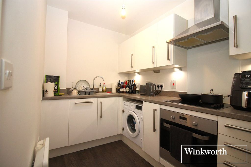 Property photo 3 of 8 Picture No. 30