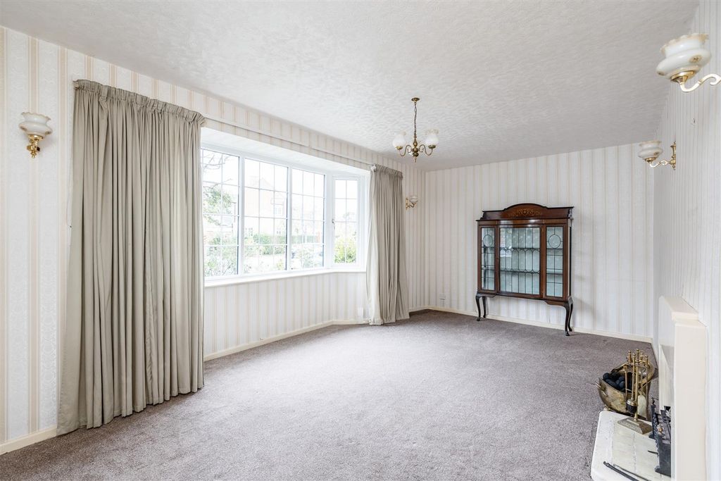Property photo 3 of 15 65 Slater Road_7.Jpg