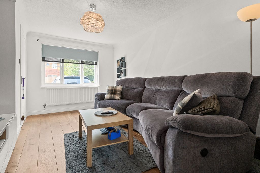 Property photo 2 of 23 4409537