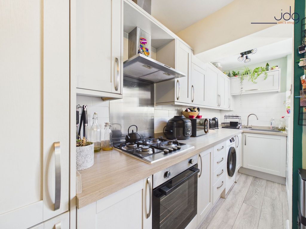 Property photo 3 of 12 Kitchen Diner