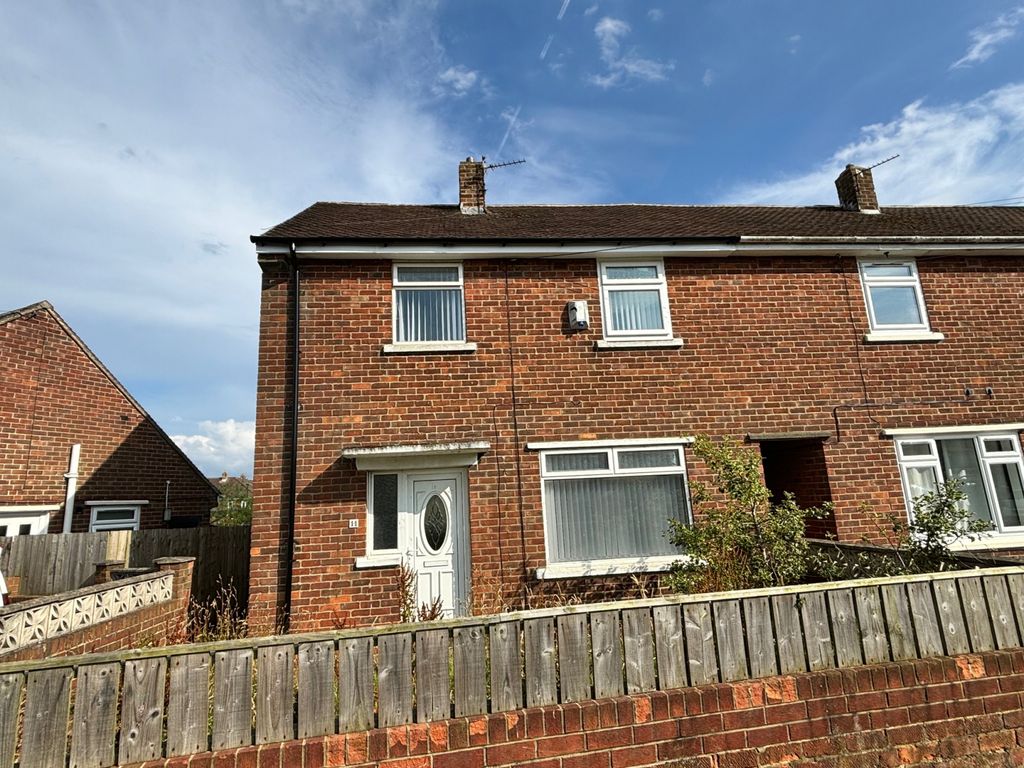 Property photo 1 of 8 Three Bed House To Let