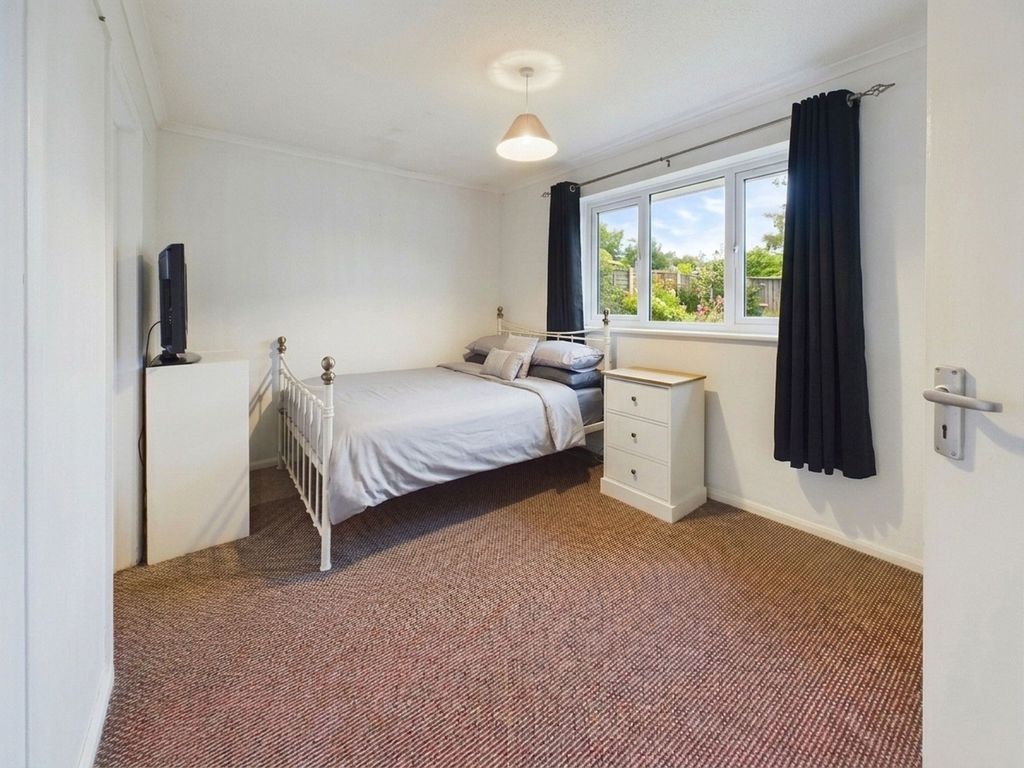 Property photo 3 of 8 Bedroom