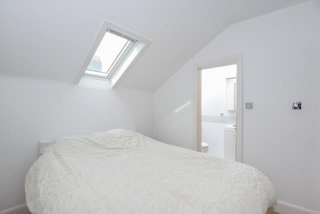 Property photo 3 of 10 Bedroom