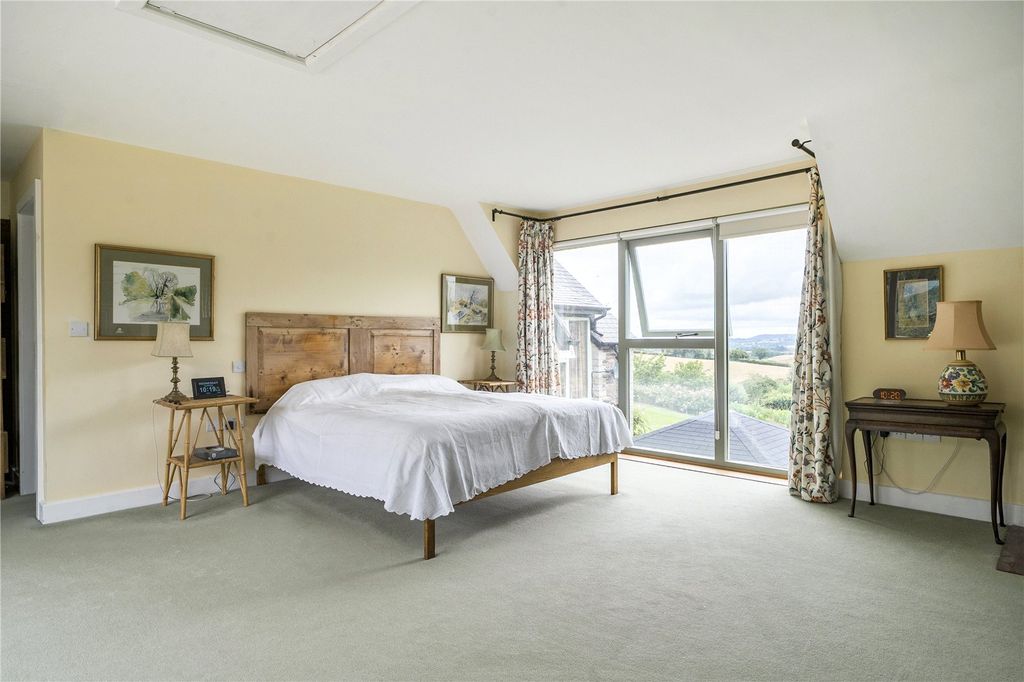 Property photo 3 of 58 Picture No. 25