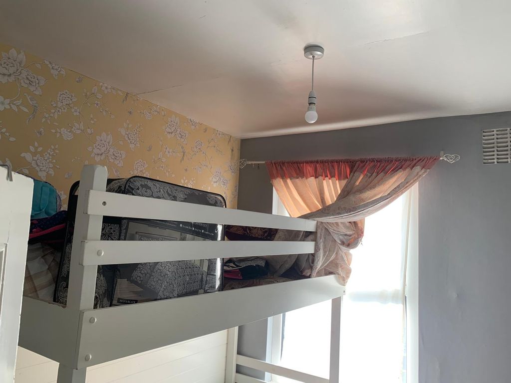 Property photo 3 of 11 Gallery