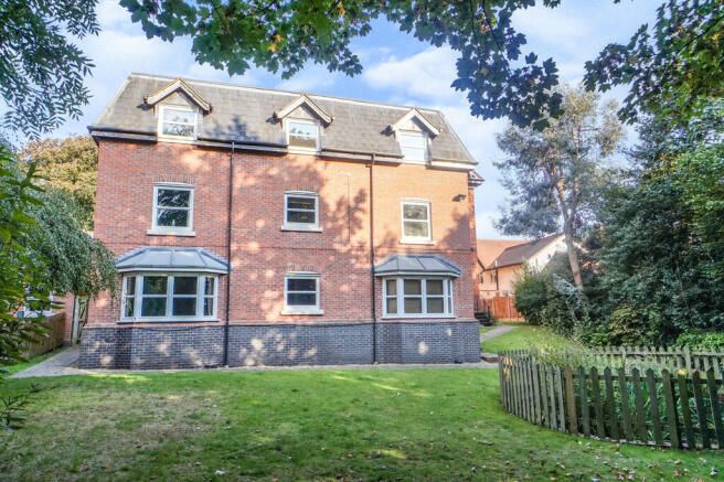 Property photo 2 of 11