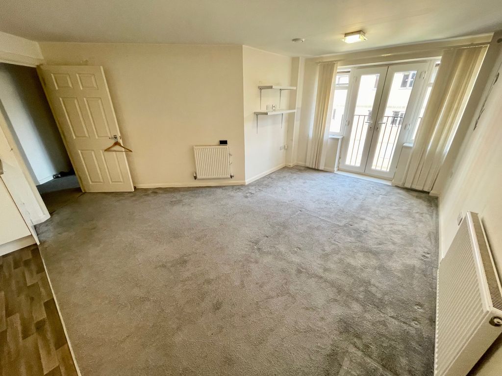 Property photo 3 of 7 Image