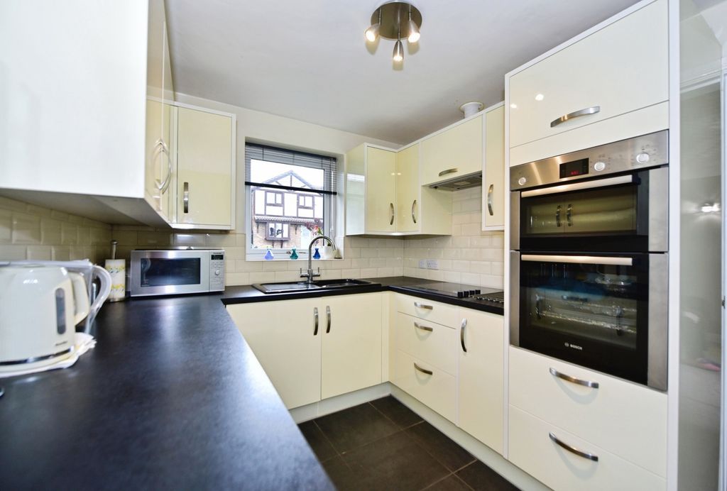 Property photo 2 of 17 Pbox-Img.Jpg