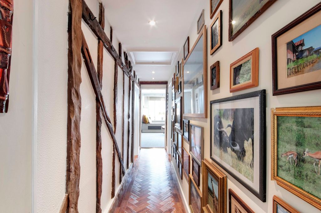 Additional image 4 of 2 bed flat for saleLingfield Road, Edenbridge TN8