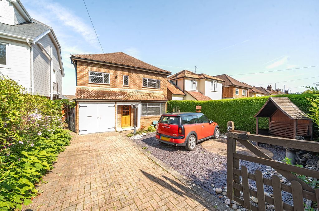 Property photo 1 of 17 1334448-2-689B16E...